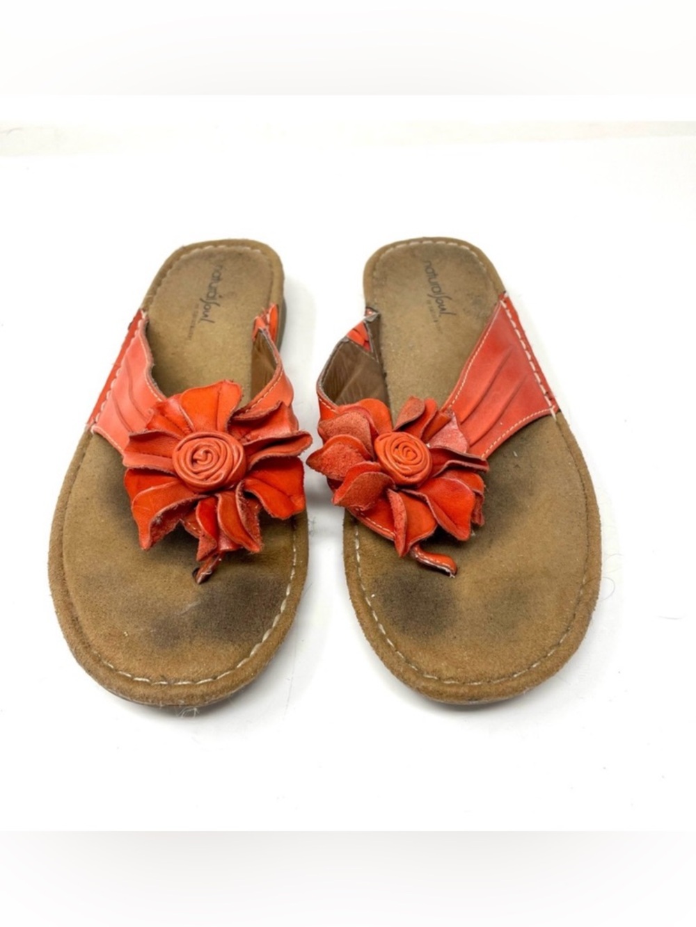 NATURAL SOUL by NATURALIZER leather thongs, size 9